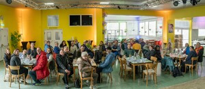 Gruppe Haus der Geborgenheit aus Krummnussbaum